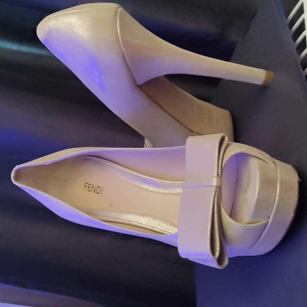 Fendi Champagne Pumps - Picture 2 of 8